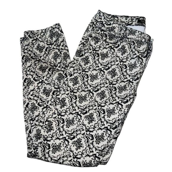 Women's Iris Jeans White Beige and Black Floral Print Skinny Jeans Size 10 - Picture 4 of 5